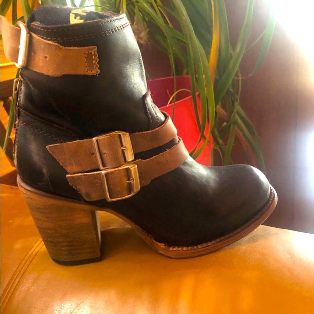 Freebird Baxter boots size 8